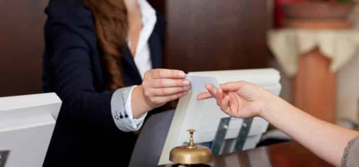 La hotel vreau sa ma simt ca acasa