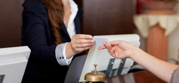 Drumul de la CHECKIN  pana la CHECKOUT